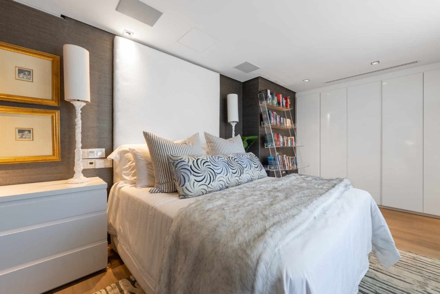 3 Bedroom Property for Sale in Mouille Point Western Cape